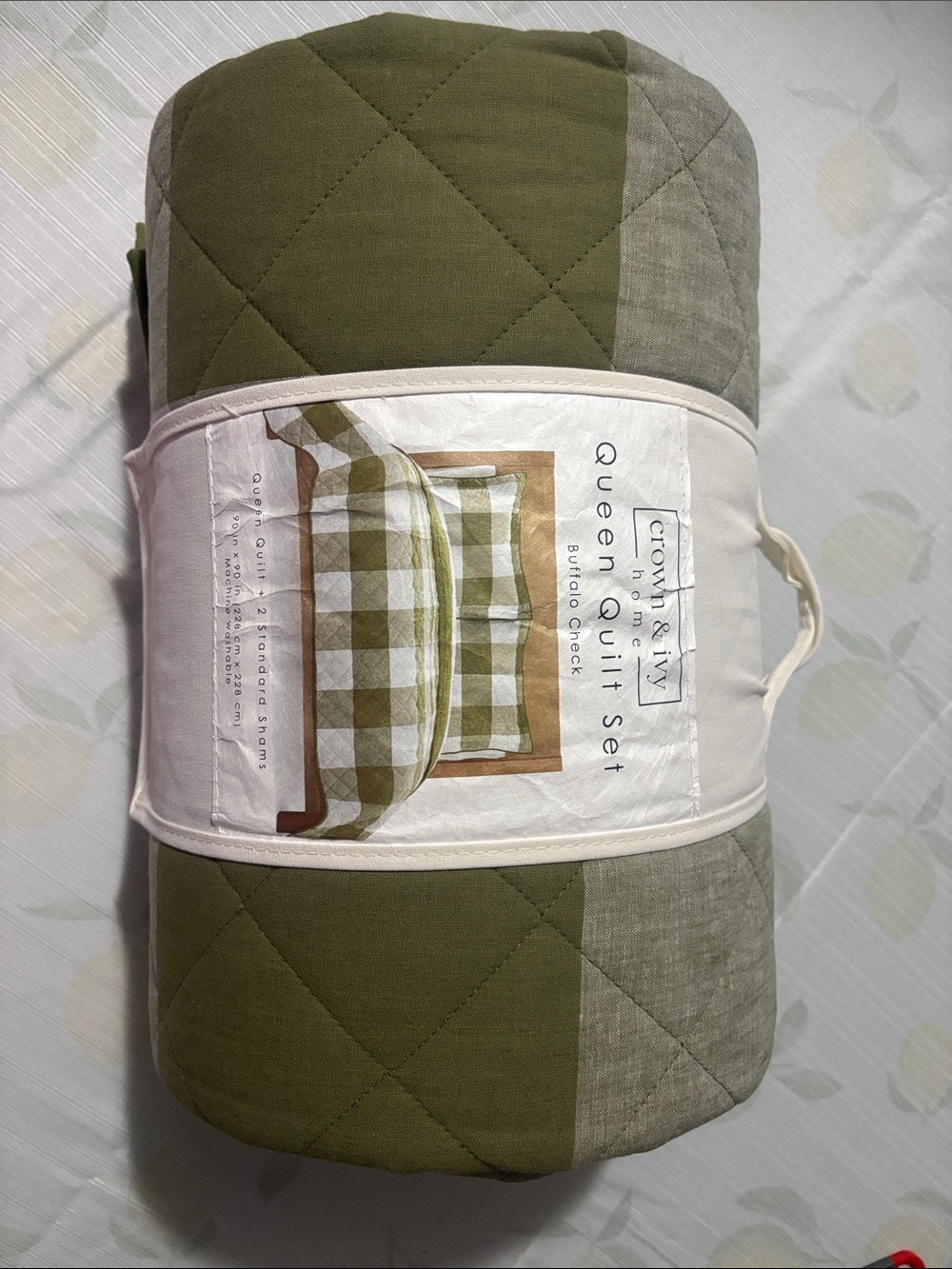 crown & ivy Olive and Light Olive Buffalo Check Queen Quilt Set